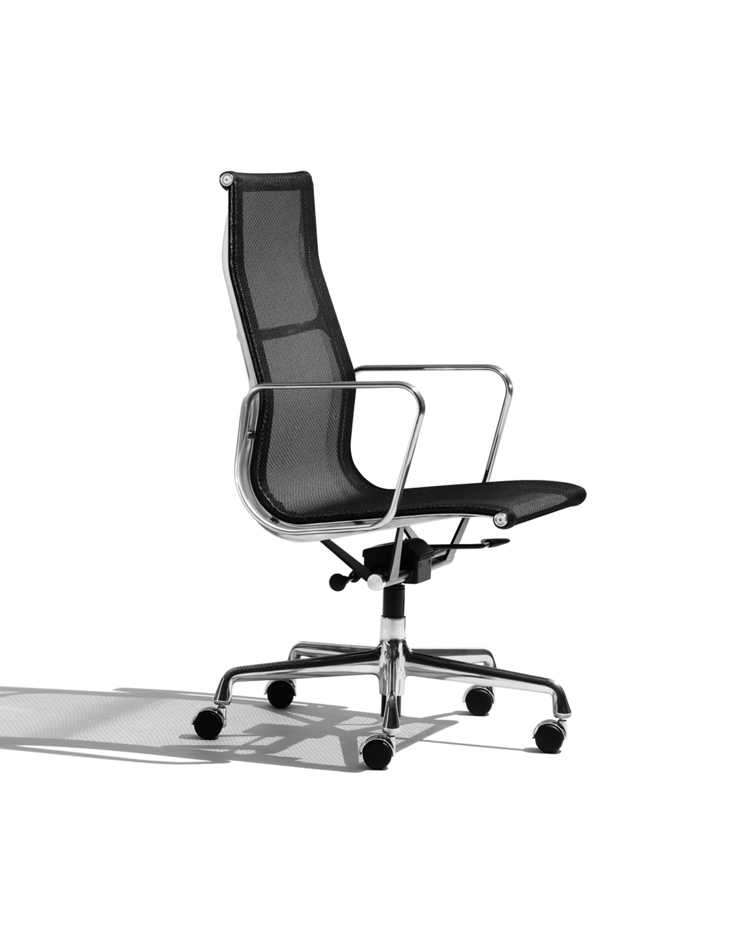 办公椅|现代真皮中班椅|办公家具|华体会体育官方在线官网家具|伊姆斯大班椅